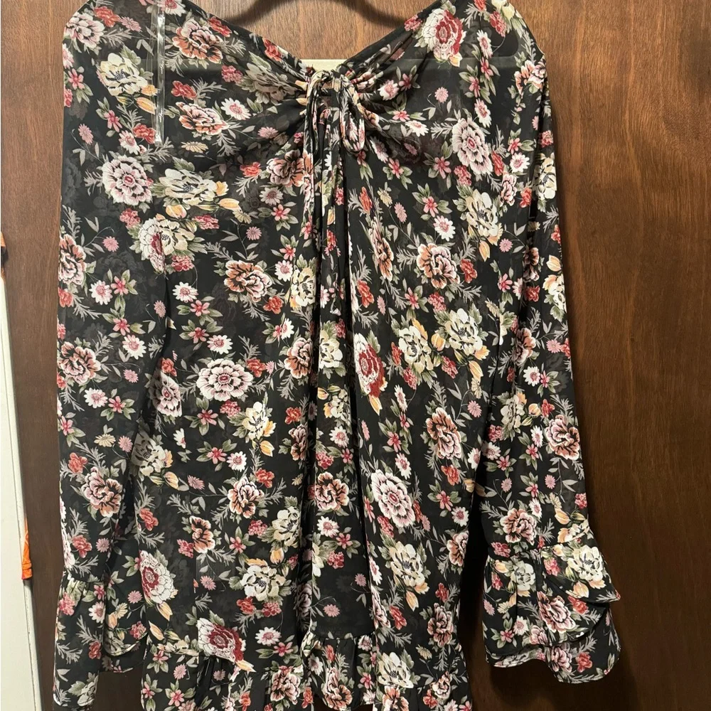 Umgee babydoll black floral top with ruffles size M - Picture 6 of 15